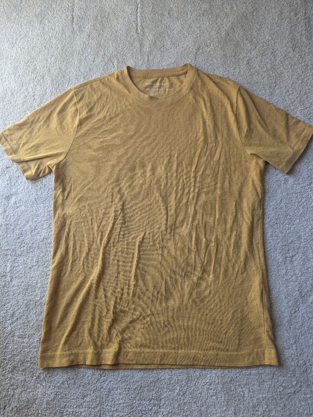 Banana Republic Men's Crew Neck T-Shirt - Mustard